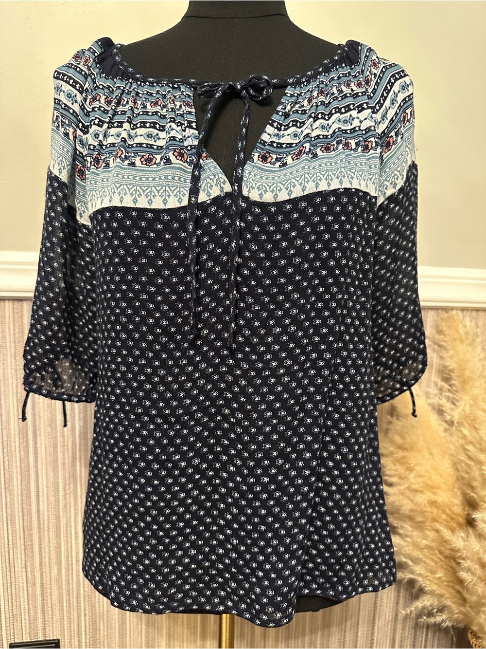 Lucky Brand M Navy Blue Mixed Print Boho Peasant Blouse Tie Neck 3/4 Sleeve